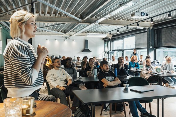 Les avantages des toilettes sèches publiques et leur influence
