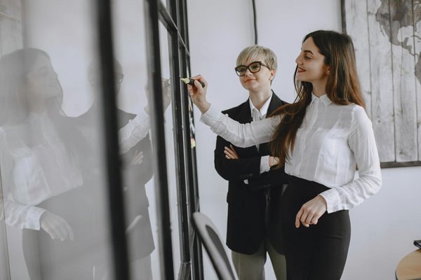 Réussir la transmission d'entreprise : stratégies et accompagnement personnalisé